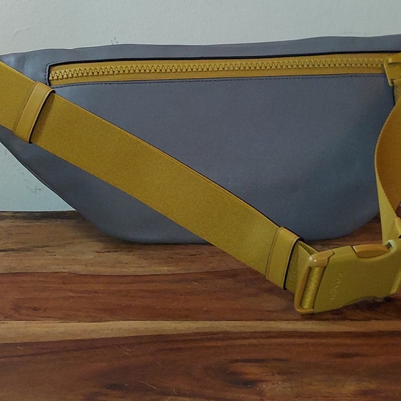 Coach Leather Racer Belt Bag Heather Gray Flax Travel Holiday Christmas Gift - Picture 7 of 11